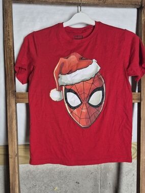 Marvel Red Spider-Man Santa Hat Short Sleeve Tee